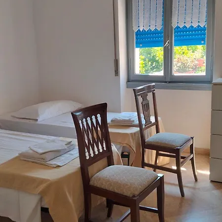 Mavipagi 9 Panzió *